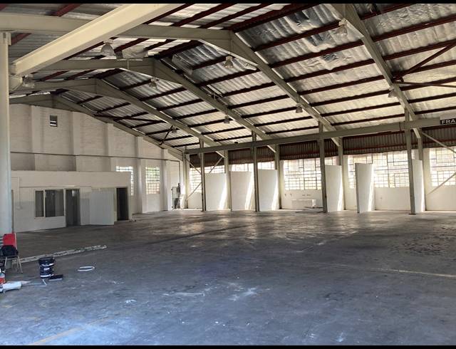 784M² FACTORY TO LET IN WESTMEAD
